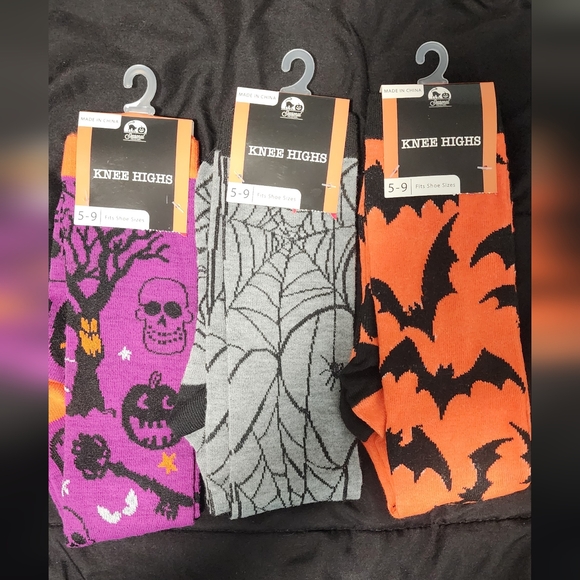 3 Pair Of Womens Spooky Halloween Knee High Socks - Purple, Gray, Orange - Picture 1 of 7